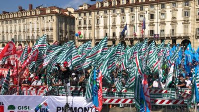 Manifestazione Cgil Cisl Uil a Torino