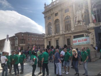 “Nessuno si salva da solo”: metalmeccanici in piazza a Torino